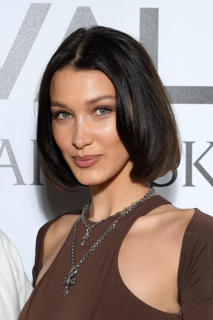 Middle-parted bob, Bella Hadid