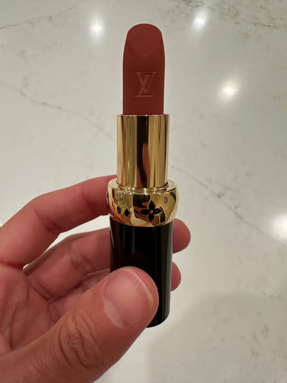 LV Rouge in Nude Necessaire