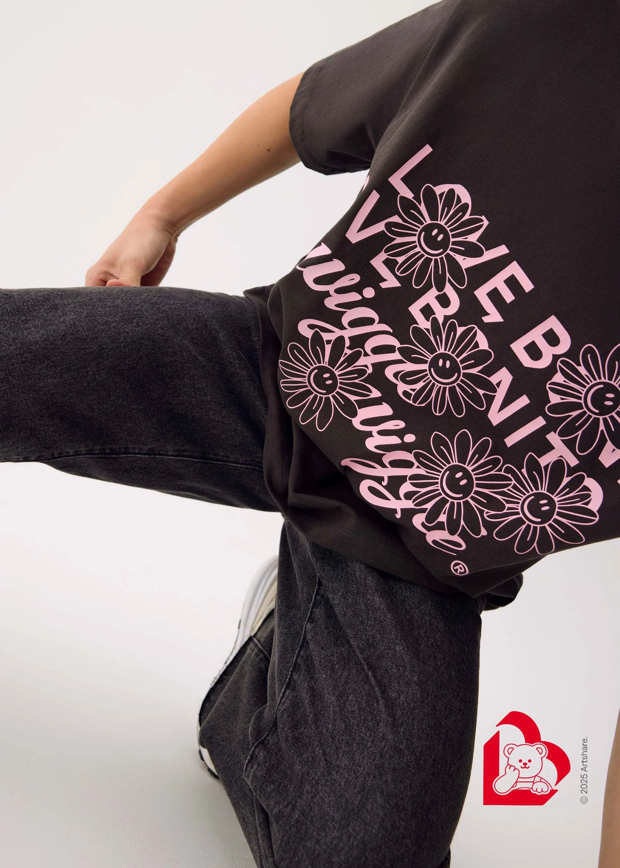 Love, Bonito | Wiggle Wiggle Unisex Oversized Drop Shoulder Tee in Charcoal