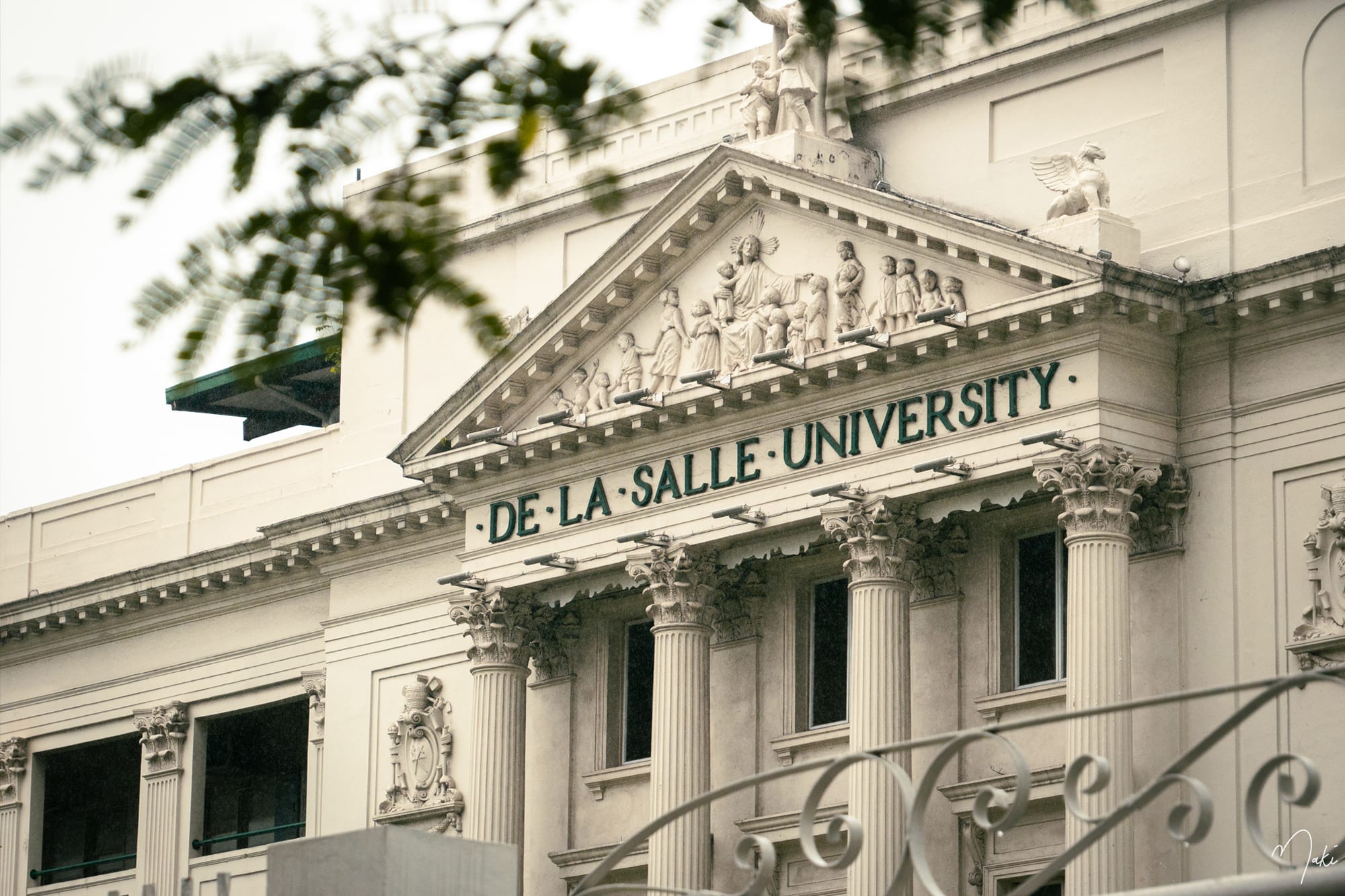 De La Salle University
